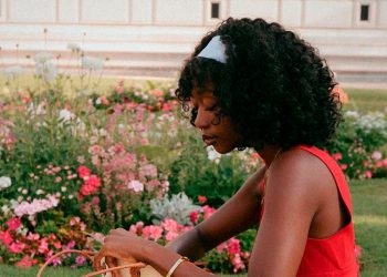 Strawberry girl, tomato girl: o que está por trás das tendências no TikTok?