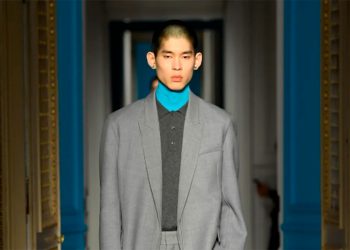 Valentino repensa a masculinidade pelo prisma das cores neste inverno 2024