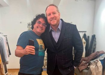 Nova série da HBO tem figurinos assinados por estilista brasileiro