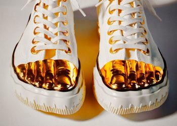 Schiaparelli entra para o mercado de sneakers