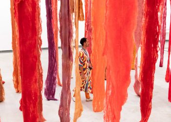 Pina Contemporânea recebe larga mostra da chilena Cecilia Vicuña