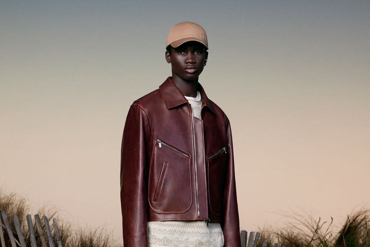 Dior aposta no casual chic para o resort 2025 masculino