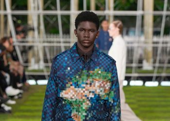 Louis Vuitton: Pharrell Williams celebra a diversidade em desfile na Unesco