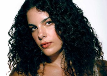Céu abre temporada de shows no Brasil; veja datas