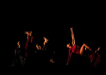 Núcleo Ajeum apresenta o espetáculo de dança “Padê” no Sesc Belenzinho