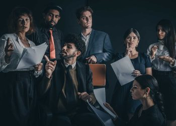 Grupo argentino de teatro cego estreia espetáculo em SP