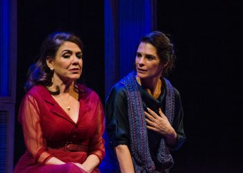 Helena Ranaldi e Martha Meola estreiam peça em SP