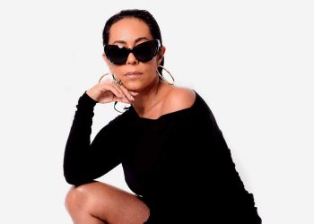 Samantha Schmütz encara nova fase na música e lança álbum em 2025