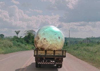 Masp exibe trilogia de filmes de Janaina Wagner sobre a Transamazônica