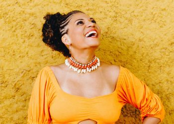 Dica CHNews: Luciana Oliveira lança “Catálogo de Cantoras Negras Brasileiras”