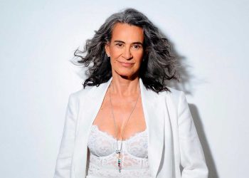 Simone apresenta show inédito em SP no dia 22 de março