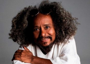 Chico César celebra 30 anos de “Aos Vivos” no Sesc Pinheiros 