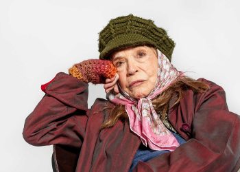 Nathalia Timberg volta a SP com a peça “A Mulher da Van”