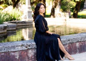 MIS apresenta Marina de la Riva no show “Poética”