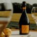 Veuve Clicquot e Jacquemus assinam collab limitada de champanhe