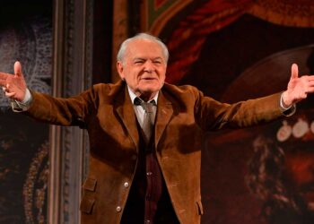 Aos 92, Othon Bastos volta a SP com monólogo sobre vida e carreira