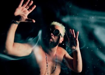 Esdras Bedai homenageia o Manguebeat no Blue Note Rio