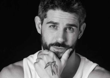 Pedro Neschling aposta no riso como crítica em “Baixa Sociedade”