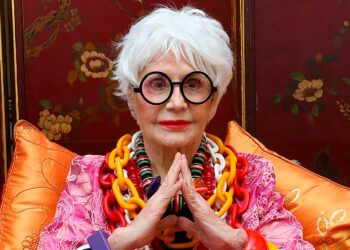 Rio: Rosamaria Murtinho volta ao teatro aos 93 como Iris Apfel