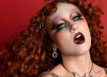 Chappell Roan é a nova embaixadora da linha Viva Glam