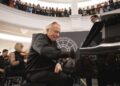 João Carlos Martins rege concerto gratuito no Pátio Higienópolis