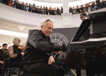 João Carlos Martins rege concerto gratuito no Pátio Higienópolis