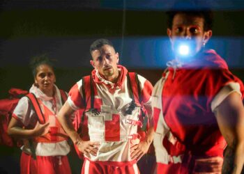 Dança e capoeira expõem a fome de entregadores no Sesc Pompeia