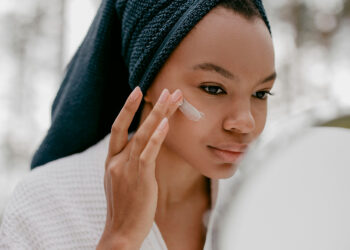 Vale a pena investir em skincare mais caro? Dermatologista responde