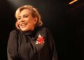 Arlete Salles encara a morte com humor em primeiro monólogo