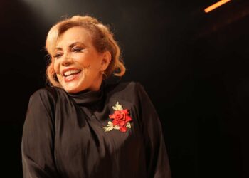 Arlete Salles encara a morte com humor em primeiro monólogo