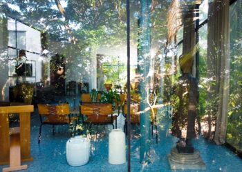Casa de Vidro celebra 75 anos com afeto, memória e futuro