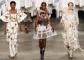 Ronaldo Fraga celebra 10 anos da Sou de Algodão no SPFW
