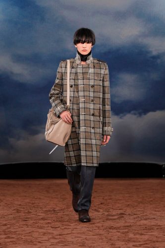 Burberry, verão 2026 - Foto: Reprodução/Vogue Runway