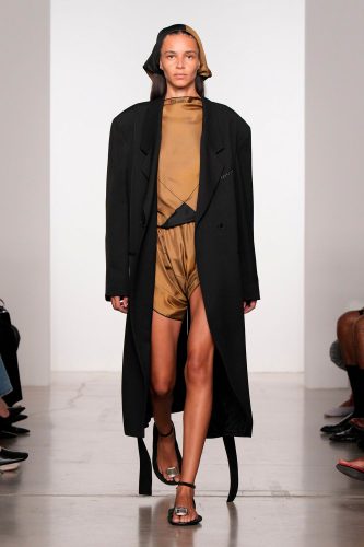Calvin Klein Collection, verão 2026 - Foto: Reprodução/Vogue Runway