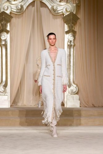 Chanel, alta-costura de inverno 2025 – Foto: Reprodução/Vogue Runway
