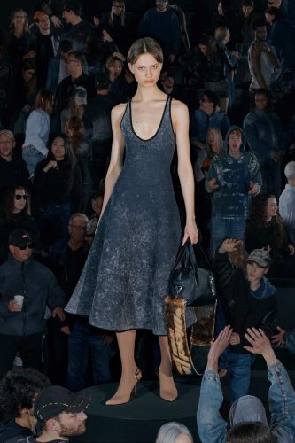 Diesel, resort 2026 – Foto: Reprodução/Vogue Runway