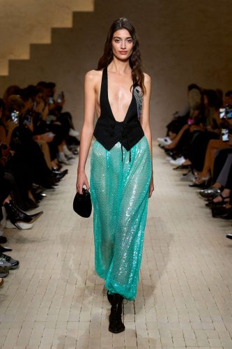 Emporio Armani, verão 2026 - Foto: Reprodução/Vogue Runway