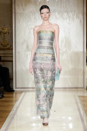 Armani Privé, alta-costura, verão 2025 – Foto: Reprodução/Vogue Runway