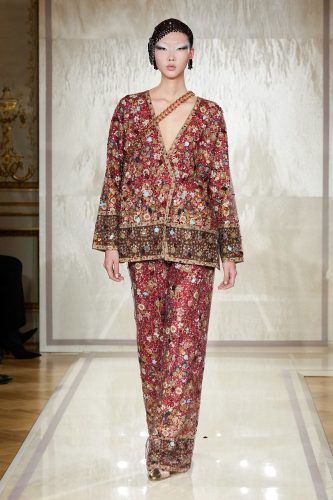 Armani Privé, alta-costura, verão 2025 – Foto: Reprodução/Vogue Runway
