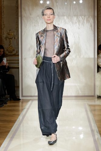 Armani Privé, alta-costura, verão 2025 – Foto: Reprodução/Vogue Runway