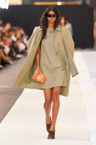 MM6 Maison Margiela, verão 2026 - Foto: Reprodução/Vogue Runway