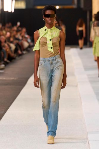 MM6 Maison Margiela, verão 2026 - Foto: Reprodução/Vogue Runway