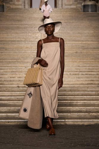 Max Mara, resort 2026 - Foto: Reprodução/Vogue Runway