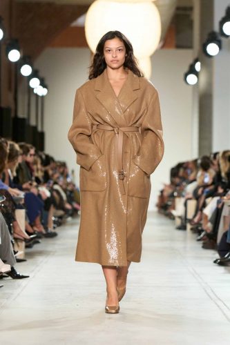 Michael Kors, inverno 2025 – Foto: Reprodução/Vogue Runway