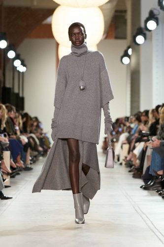 Michael Kors, inverno 2025 – Foto: Reprodução/Vogue Runway