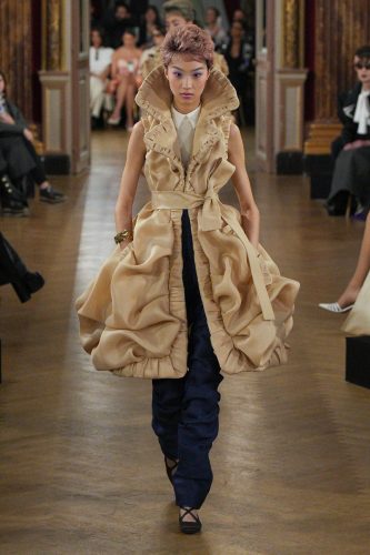 Viktor & Rolf, alta-costura de verão 2025 – Reprodução: Vogue Runway
