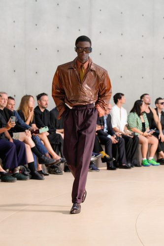 Saint Laurent, verão 2026 – Foto: Reprodução/Vogue Runway