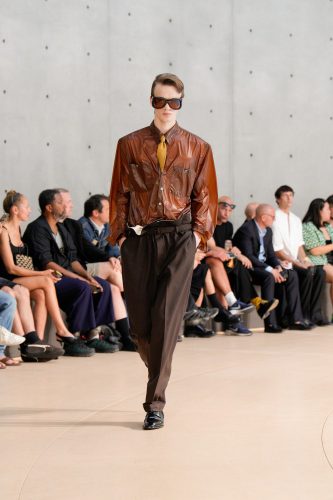 Saint Laurent, verão 2026 – Foto: Reprodução/Vogue Runway