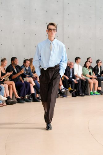Saint Laurent, verão 2026 – Foto: Reprodução/Vogue Runway