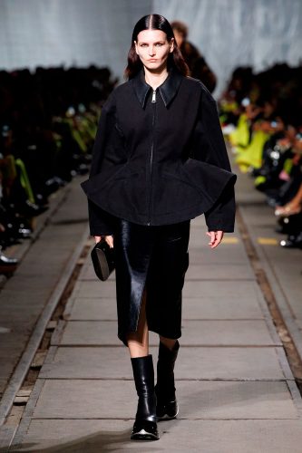 Alexander McQueen, inverno 2024 - Foto: Vogue Runway